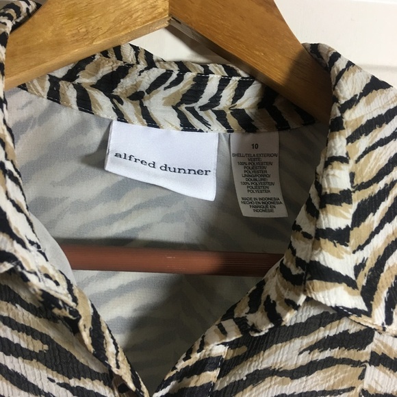 Alfred Dunner women's Blouse size 10 Animal Print - Picture 5 of 7